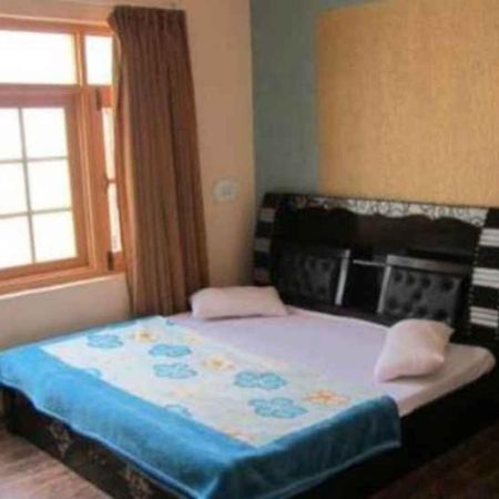 Hotel Grand City Heart Srinagar  Bagian luar foto