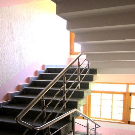 Hotel Grand City Heart Srinagar  Bagian luar foto