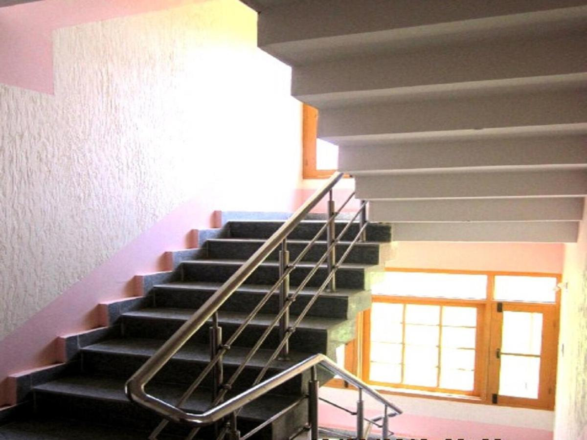 Hotel Grand City Heart Srinagar  Bagian luar foto