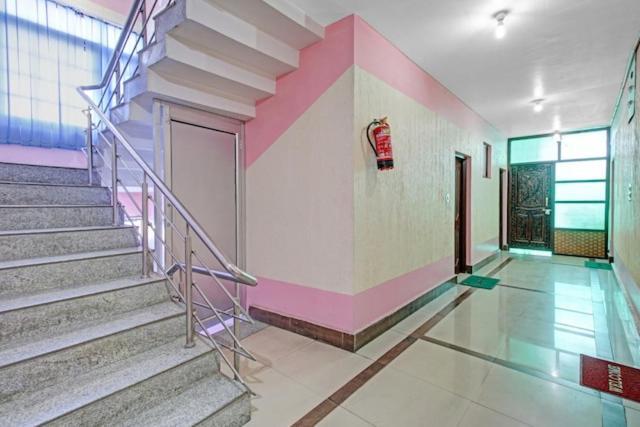 Hotel Grand City Heart Srinagar  Bagian luar foto