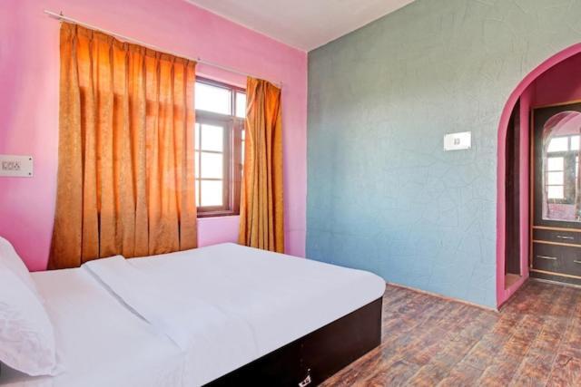 Hotel Grand City Heart Srinagar  Bagian luar foto